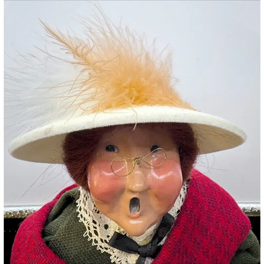 Byers Choice The Carolers Lady With Umbrella Signed & Dated 1995